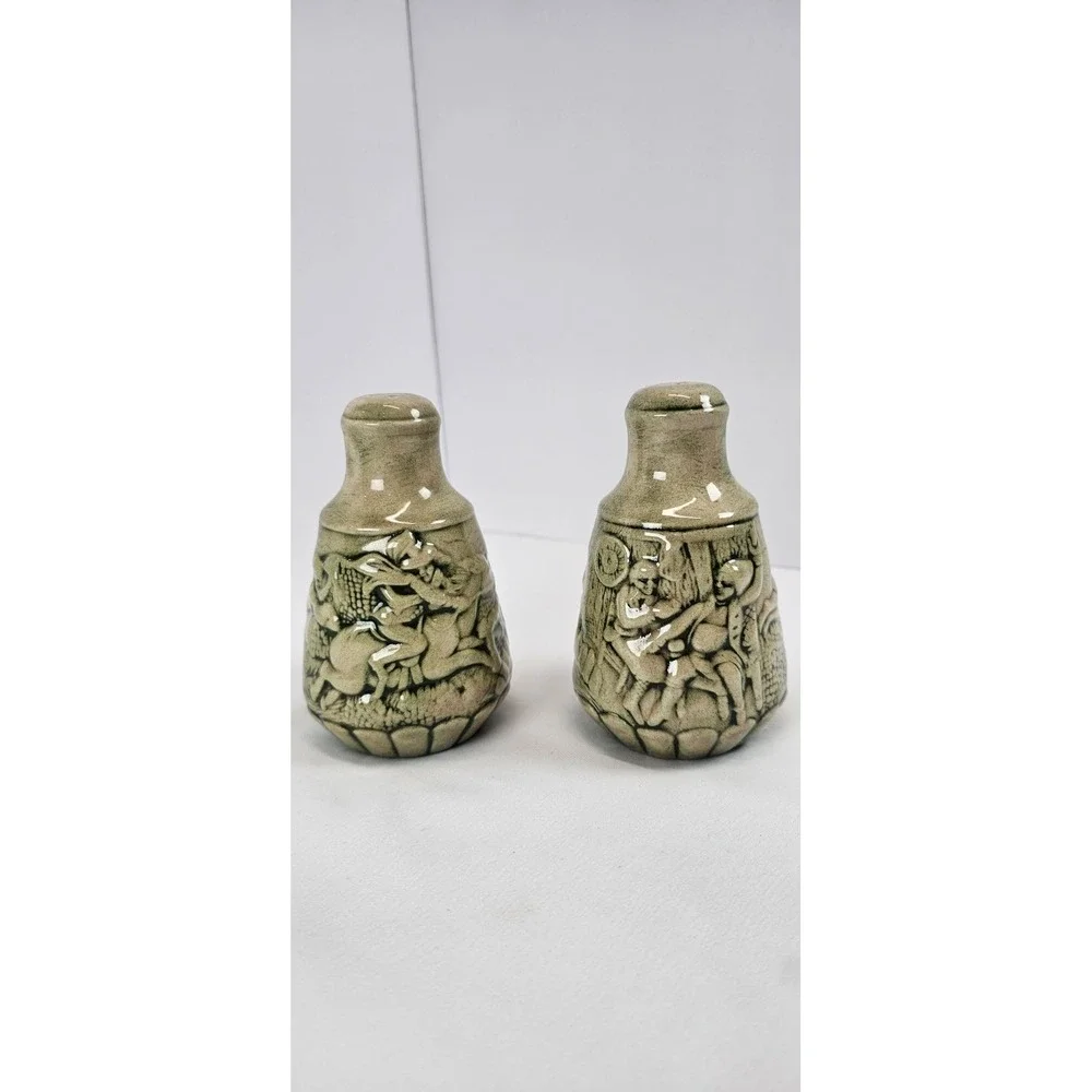 Vintage Majolica Pottery Style Salt & Pepper Shakers Figural Relief Green
